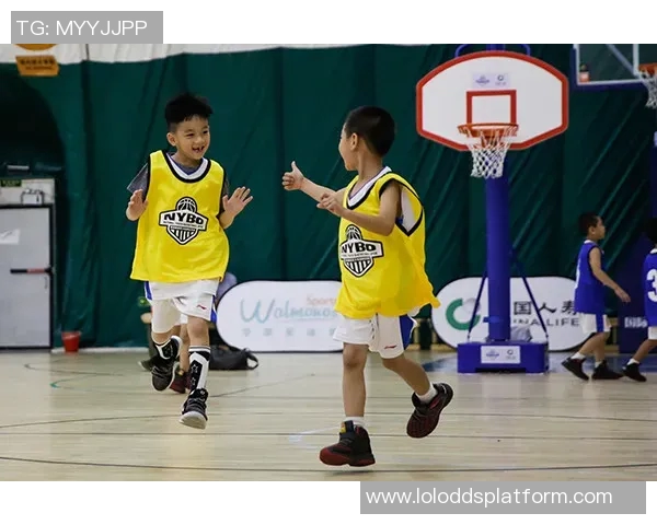 姚明回归上海篮球教练岗位助力青年球员成长与发展