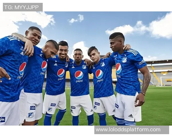 西甲激战巴黎圣日耳曼险胜切尔西引发转会风波与球迷热议