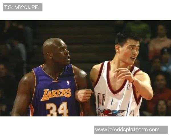 鲨鱼与姚明的巅峰对决谁将胜出引发球迷热议 鲨鱼与姚明的巅峰对决谁将胜出引发球迷热议