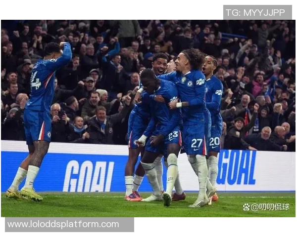 友谊赛激战成平局里昂与切尔西争议判罚引发全场热议 友谊赛激战成平局里昂与切尔西争议判罚引发全场热议