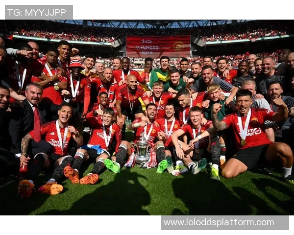 西甲焦点战利物浦与曼城握手言和转会传闻引发热议