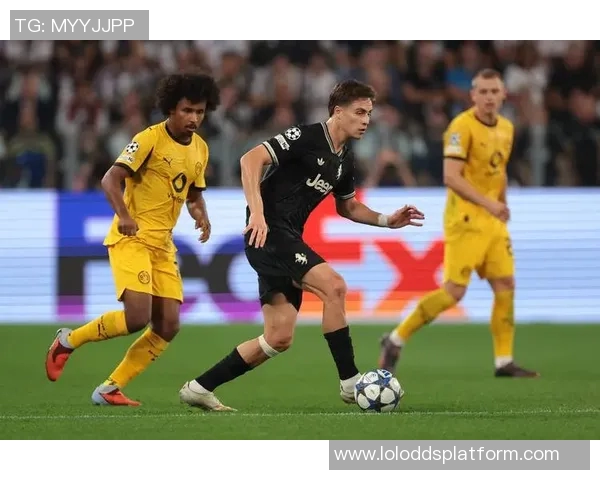 尤文图斯大胜拜仁4-0战术解析与比赛瞬间回顾