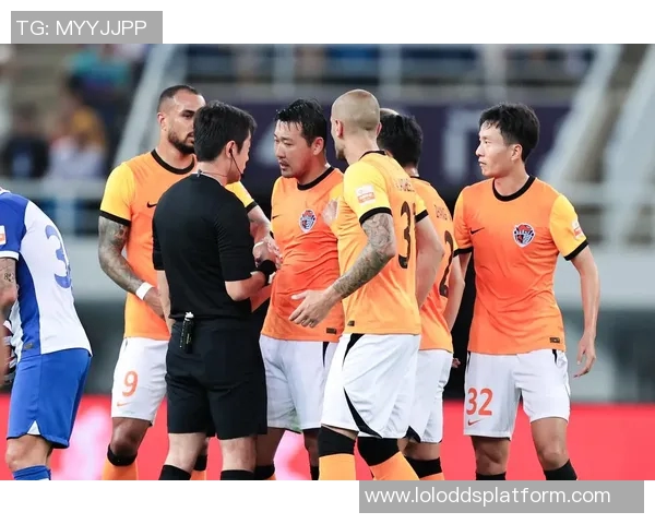 中超赛场惊现冷门里昂以一球小胜切尔西引发争议判罚讨论 中超赛场惊现冷门里昂以一球小胜切尔西引发争议判罚讨论