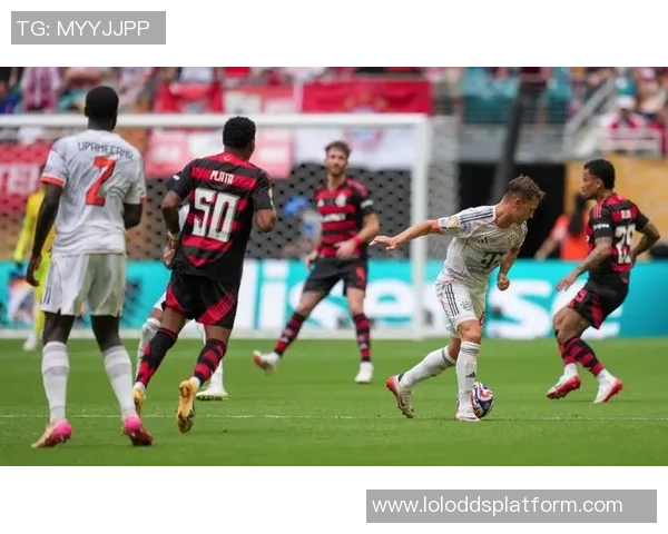 足总杯精彩对决波尔图与拜仁战成平局帽子戏法点燃全场激情