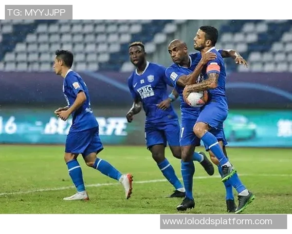 中超精彩对决尤文图斯逆转AC米兰帽子戏法点燃全场热情 中超精彩对决尤文图斯逆转AC米兰帽子戏法点燃全场热情