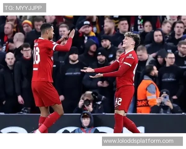 利物浦在友谊赛中以点球大战战胜曼联引发历史冷门全场沸腾